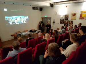 20161117_213840-1024x768