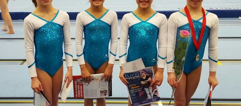 Pupillen 1 geplaatst voor 1/2 finale